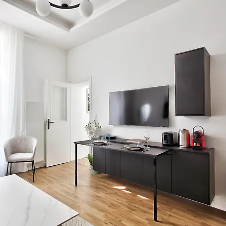 Marais Elegance - Two Bedrooms Appartement