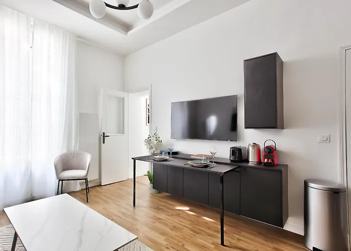 Marais Elegance - Two Bedrooms Appartement