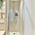 Marais Elegance - Two Bedrooms *
