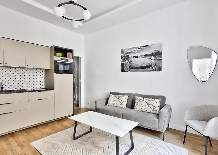 Marais Elegance - Two Bedrooms Апартаменты