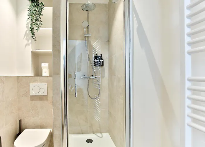 Marais Elegance - Two Bedrooms *